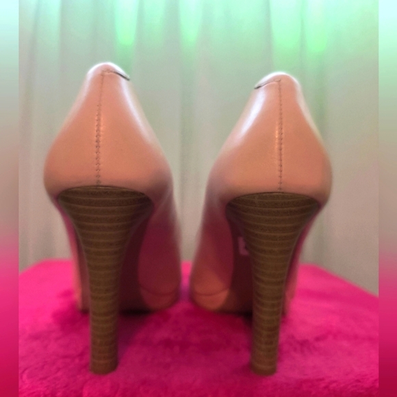 Ballet slipper pink pumps, size 7.5 us, excellent used condition - Picture 5 of 5